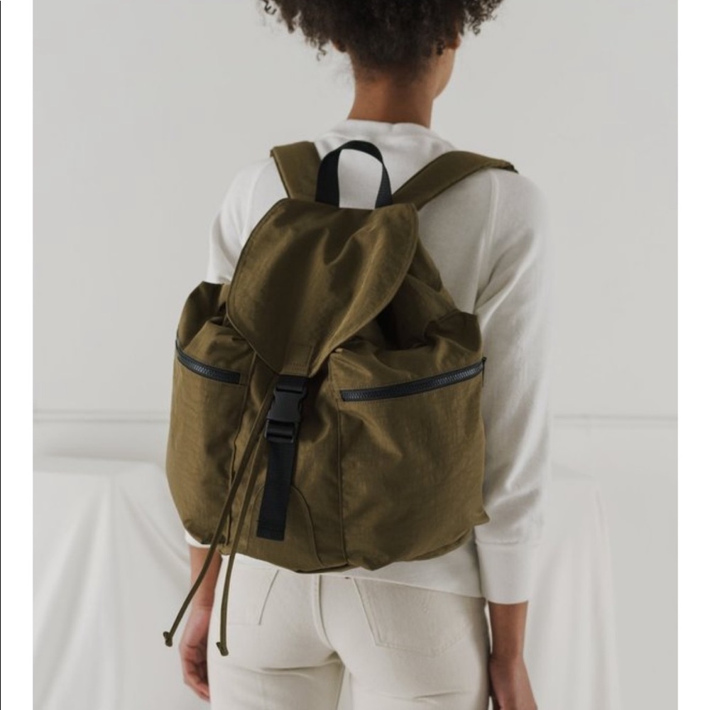 BAGGU Large Sport Backpack